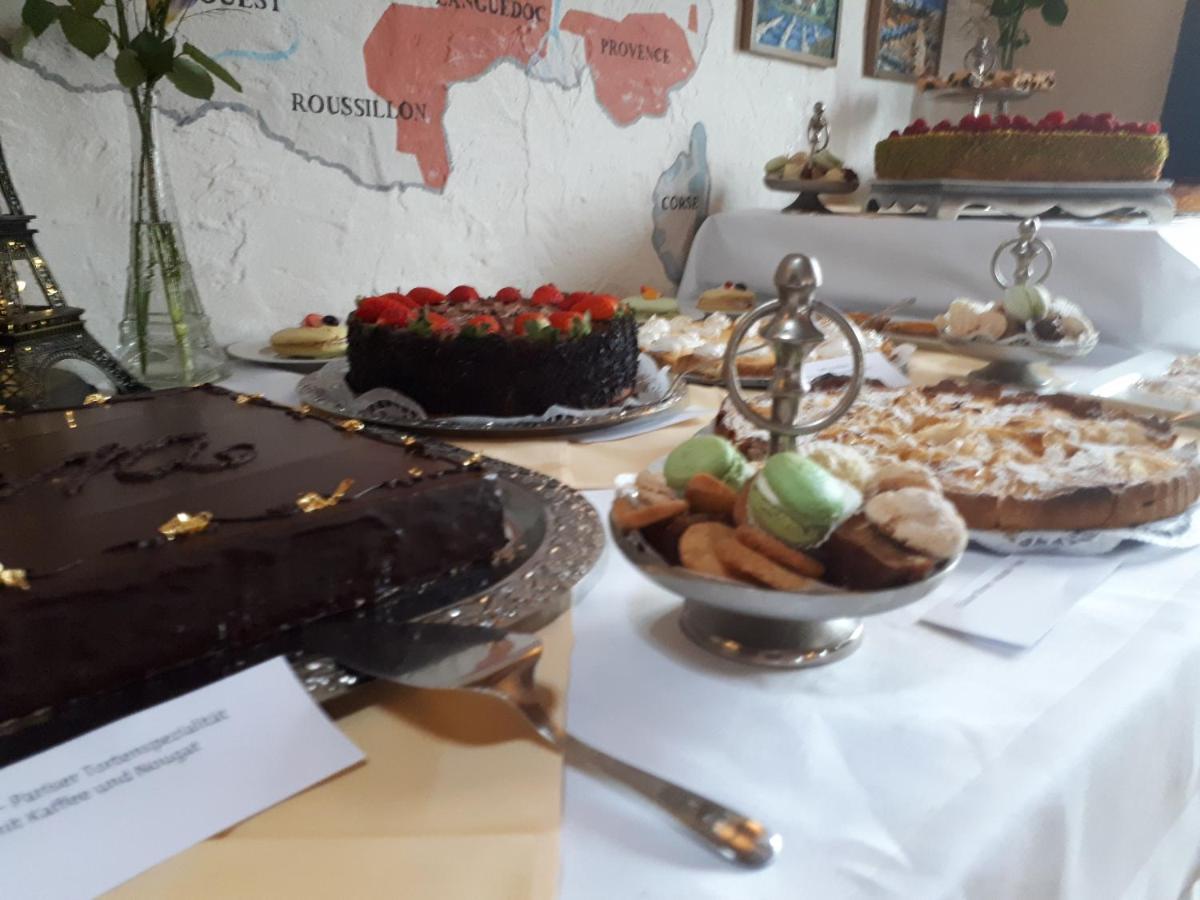 Logis L Auberge Gutshof Бишофсверда Екстериор снимка