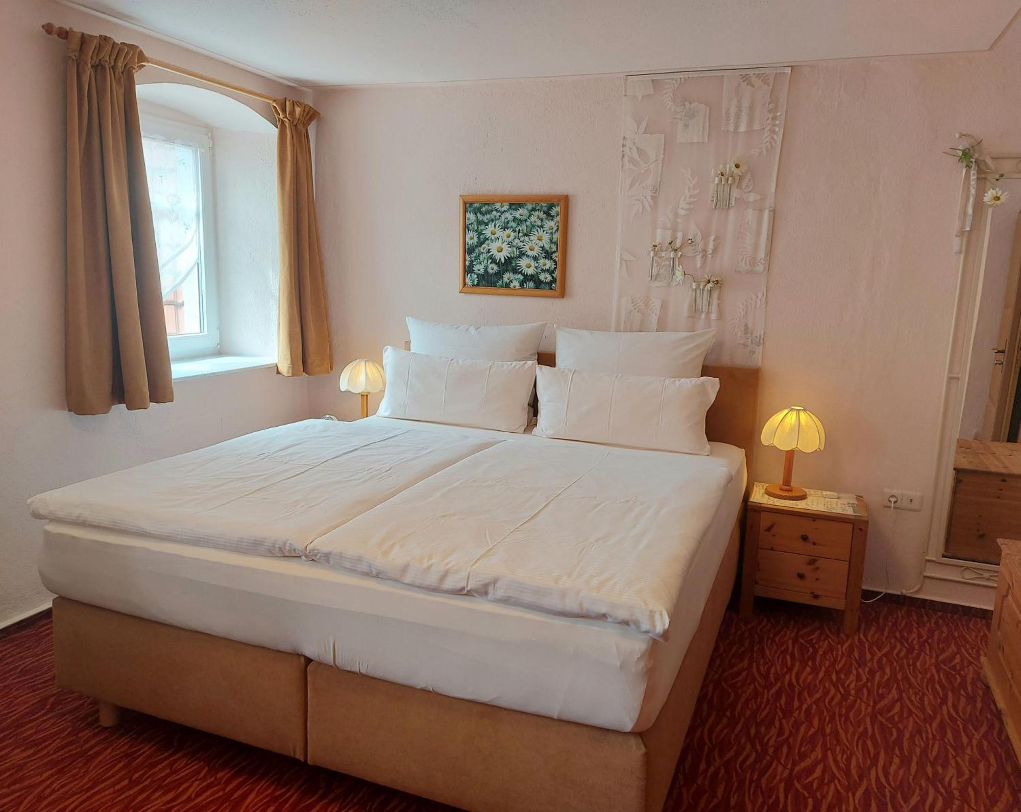 Logis L Auberge Gutshof Бишофсверда Екстериор снимка