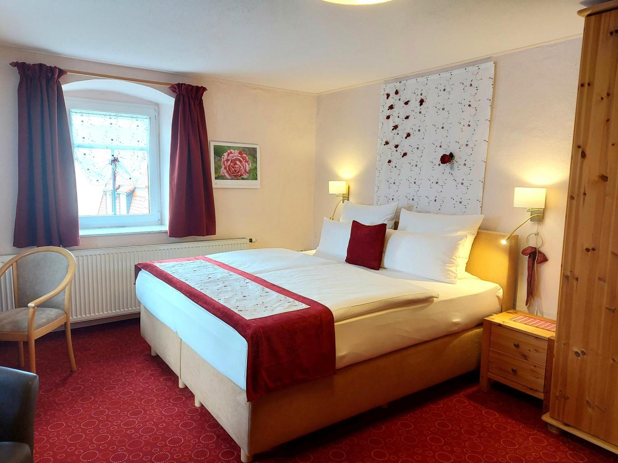 Logis L Auberge Gutshof Бишофсверда Екстериор снимка