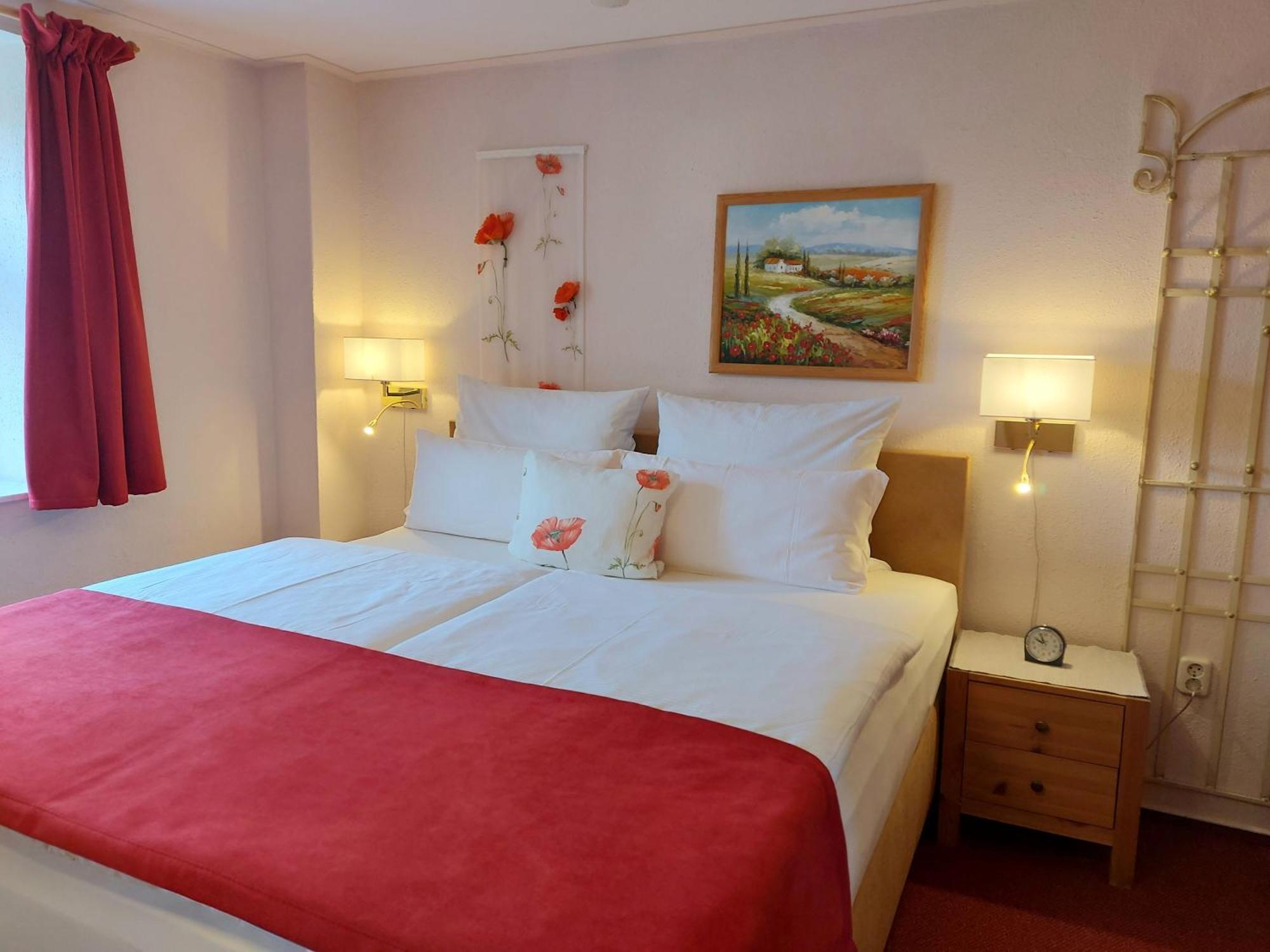 Logis L Auberge Gutshof Бишофсверда Екстериор снимка