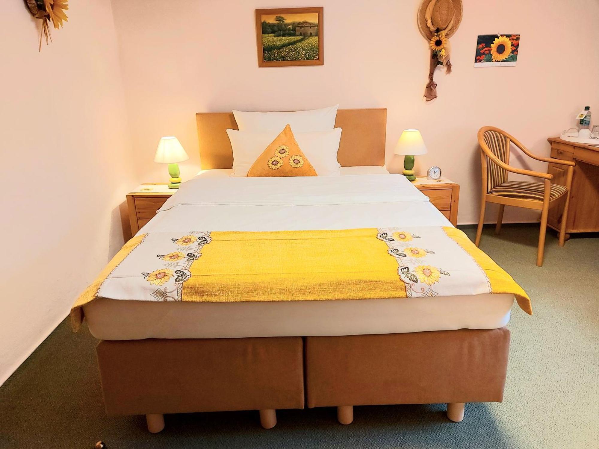 Logis L Auberge Gutshof Бишофсверда Екстериор снимка