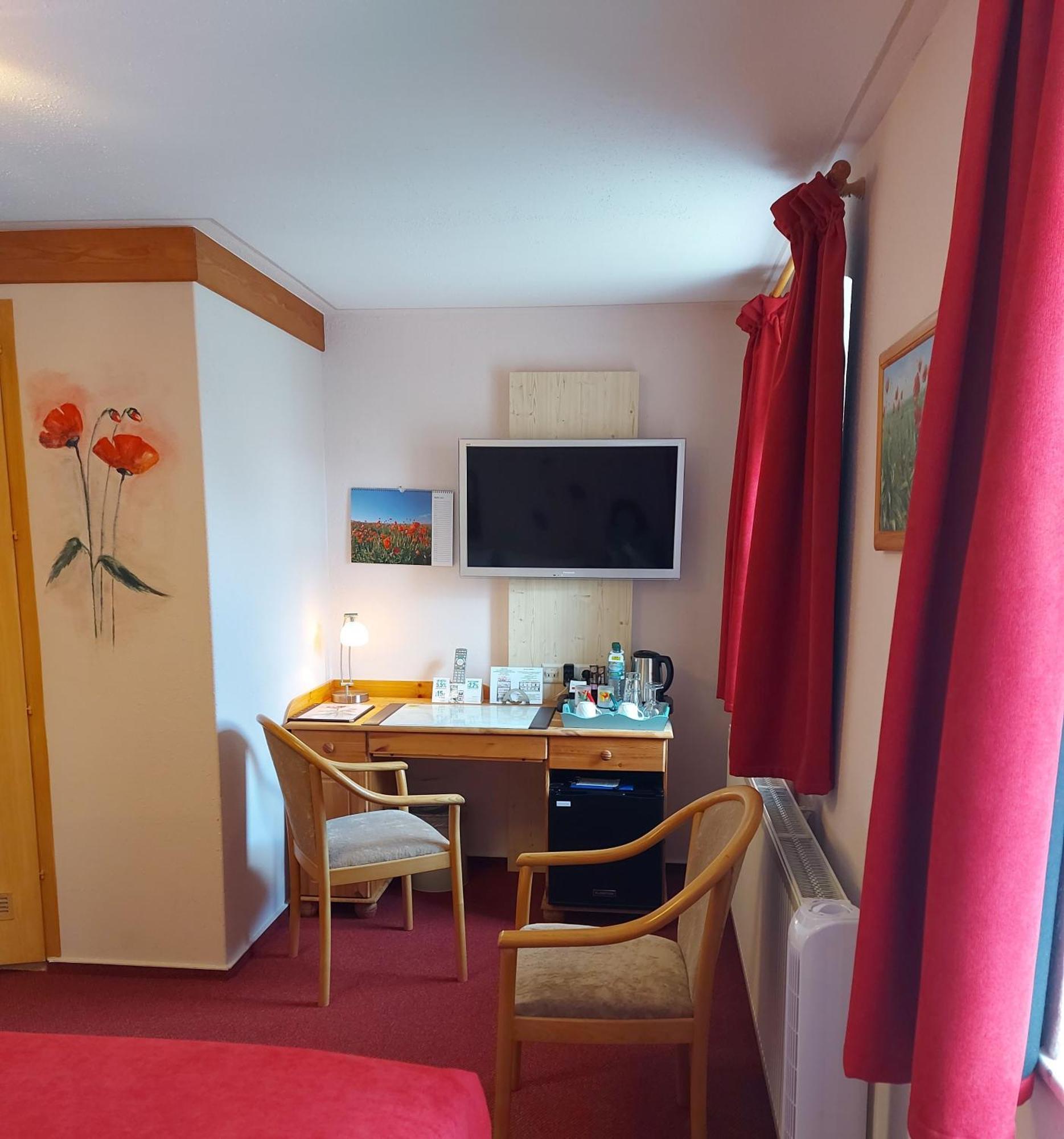 Logis L Auberge Gutshof Бишофсверда Екстериор снимка