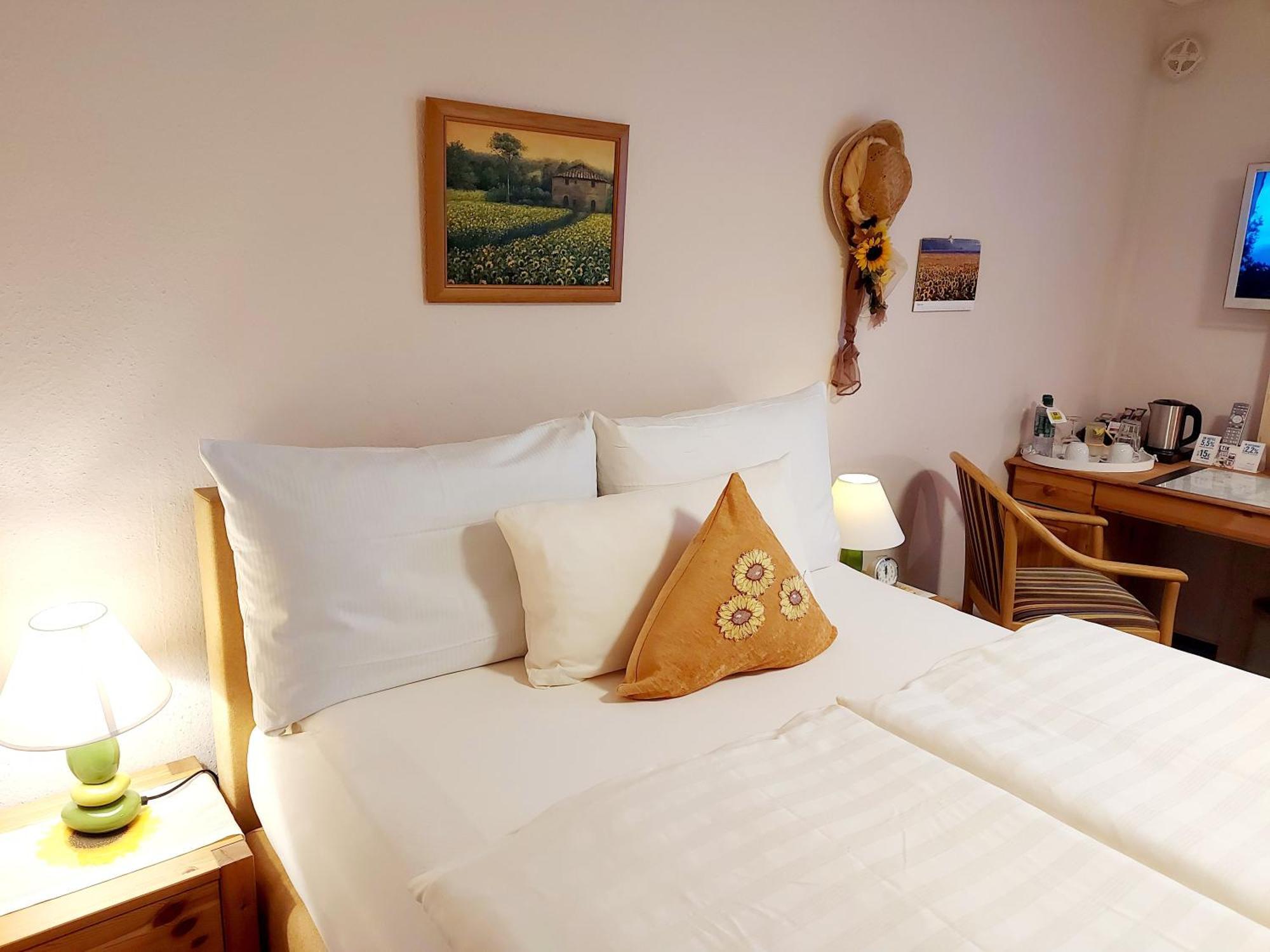 Logis L Auberge Gutshof Бишофсверда Екстериор снимка
